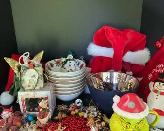 Christmas Holiday Dining and Decor Lot New Bowls, Garland, Ornaments, Beads, MORE