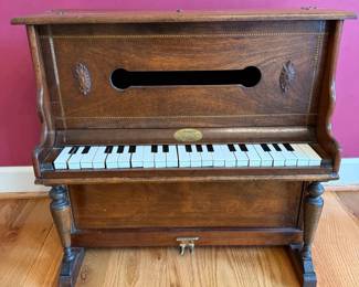 Mason Parker Mfg Co Symphony Genuine Mahogany Childs Piano