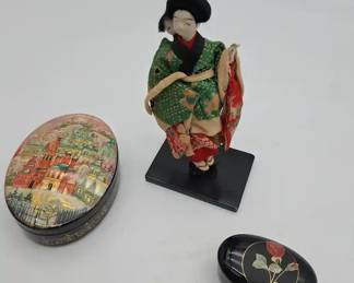 Vintage Geisha Figurine And Trinket Boxes Japan