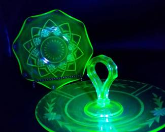 Vintage Green Uranium HazelAtlas Diamond Arches 1930s Depression Glass Era