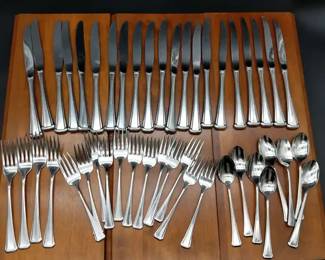 Oneida Maestro St. Leger 1810 Stainless Steel Flatware Set 45 Pieces