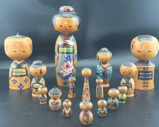 Japanese Handmade Wooden Kokeshi 18pc