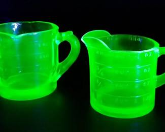 Vintage 1930s Depression Era Green Uranium Glass Measuring Cups 2pc