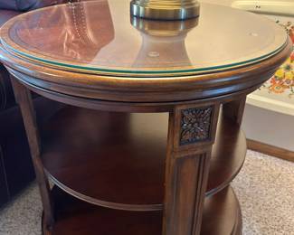 Ethan Allen Round Accent Table