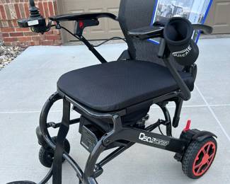 Q50 R Carbon Electric Chair (New) missed return date