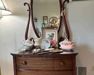 Princess Dresser