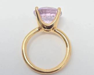 Jeffrey Levin 12.31 Ct. Natural Amethyst Solitaire Ring in 18K Yellow Gold – Gemologist Examined.