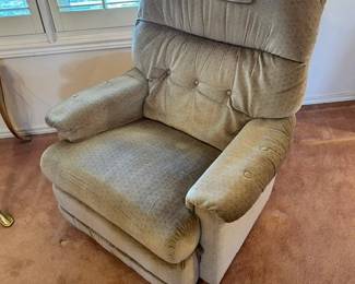 Nicer recliner