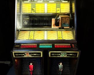 Seeburg Model 222 Channel Jukebox - circa 1959 came from a Garfield Bar