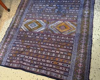 Area rug