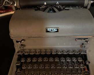 Vintage Royal manual typewriter