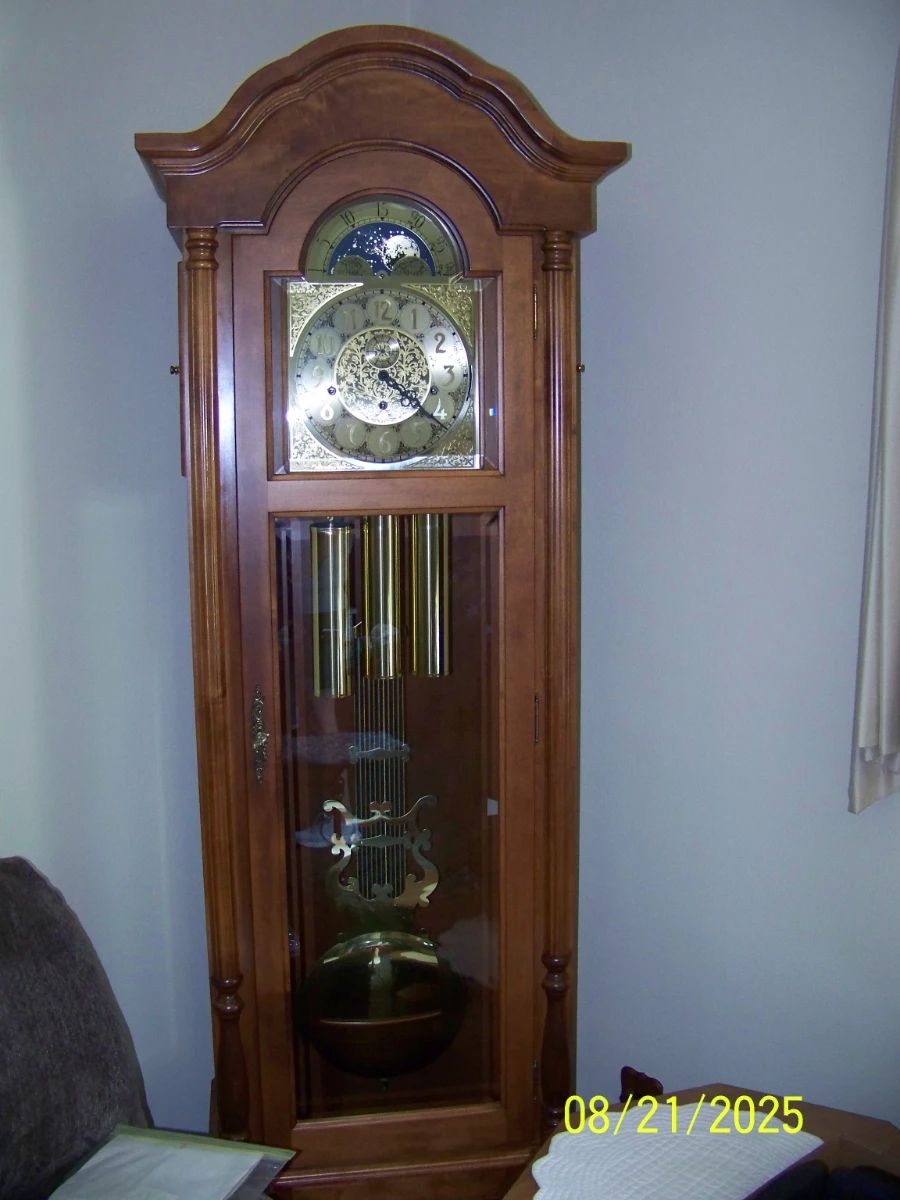 Very nice Grandfather Clock