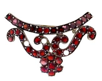 Victorian Festoon turn brooch