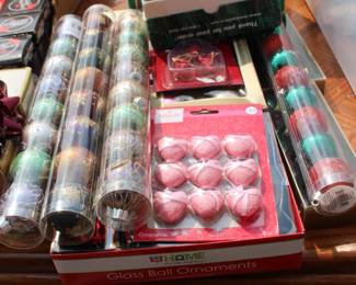 Christmas Decoration Ornaments and More 4