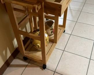 Kitchen Island closed
