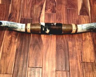 Rustic Longhorn Steer Horn Wall Mount