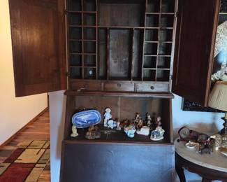 Antique Wood Secretaries Desk With Pigeonhole Hutch & Drop Front