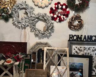 Frames & Wreaths