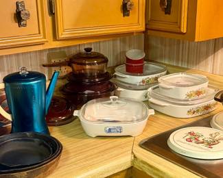 Cookware/1950s West Bend percolator