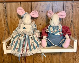 Cottage-core Mouse