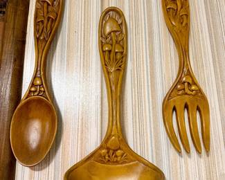 Arnel’s utensil mushroom set