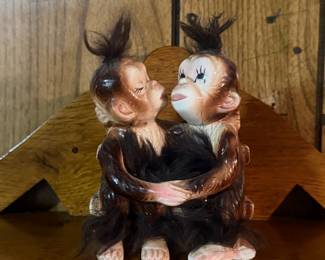 monkey figurines japan