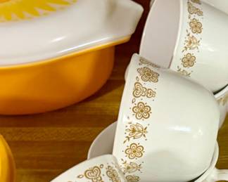 Pyrex Orange Daisy / Sunflower & Vintage Corelle Gold Butterfly