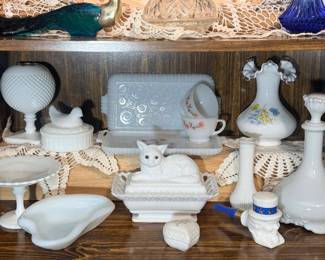 Milk glass/Westmoreland