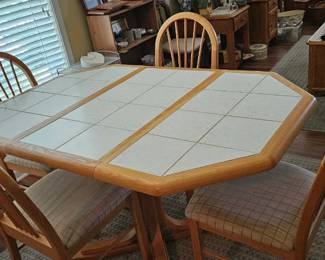 TILE/WOOD kitchen/dining table 4 chairs great condition