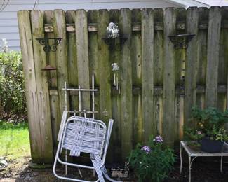 836Back Yard