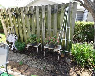833Back Yard