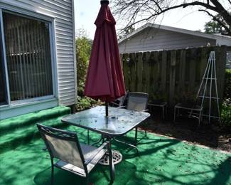 832Back Yard