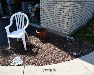 814Back Yard