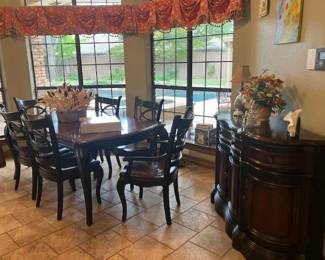 Lovely dining room suite