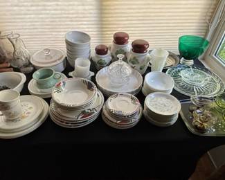Estate Assortment of Vintage Mikasa Tableware and Decorative Objects second image