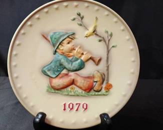 Vintage MJ Hummel Goebel Collectable Annual Plate Singing Lessons 1979 in Original Box