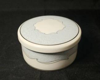 Ring Box and Lid in Venice by Wedgwood