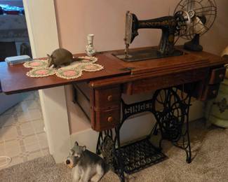 Antique Singer Sewing Machine 