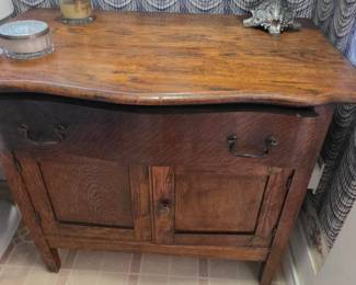 Closer View of Washstand 