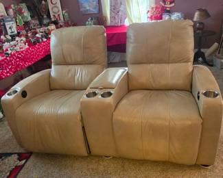 Gorgeous home full of Vintage items and Tools! We have lots more to add. More Pictures Monday. Leather Electric Theatre Seats