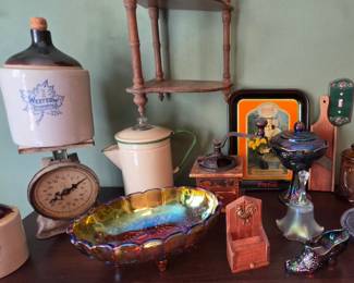 Antique Home Decor - Stoneware - I see a hen on nest! - Carnival Glass 
