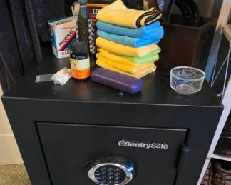 Safe - Shoe Shine Items