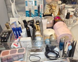 Make Up 