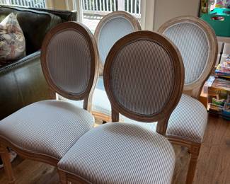 Set of 4 upholstered dining chairs 