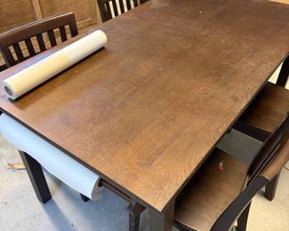 Kids table and chairs 