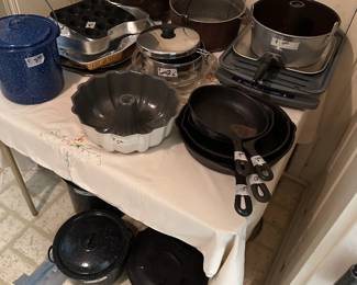 POTS AND PANS, IRON SKILLETS, IRON DUTCH OVEN