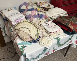 TABLE OF VINTAGE LINENS
