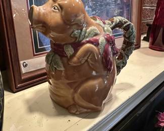 MAJOLICA PIG PITCHER