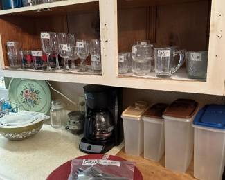 GLASSES, FLATWARE, SET 4 MATCHING PYEX MIXING BOWLS