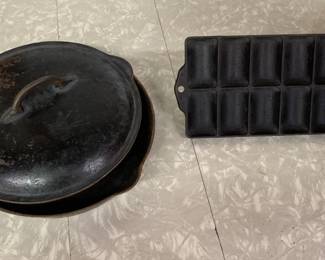 Puritan #6 cast iron skillet & lid, #11 Griswold 950 Erie cast iron corn bread pan